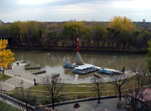 File:The Forks Historic Port in Winnipeg, Manitoba 02.JPG - Wikimedia  Commons