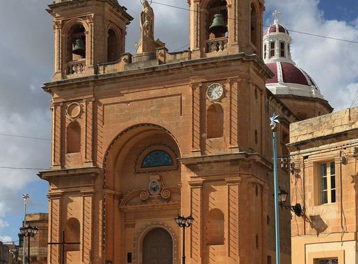 File:Marsaxlokk Parish Church 20100305-1.JPG - Wikimedia Commons