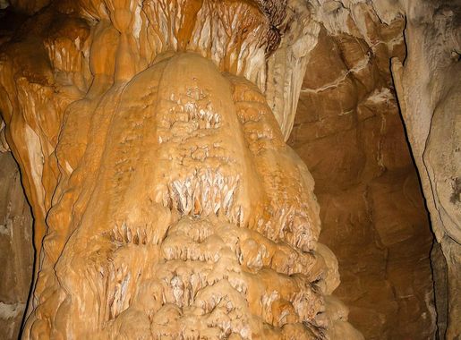 File:Siddha Gufa-Cave Bimal Nagar, Nepal-WLV-2066.jpg - Wikimedia Commons