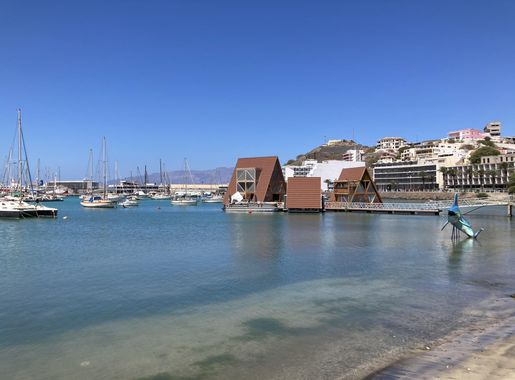 File:Mansa Floating Hub Mindelo, Cabo Verde.jpg - Wikimedia Commons