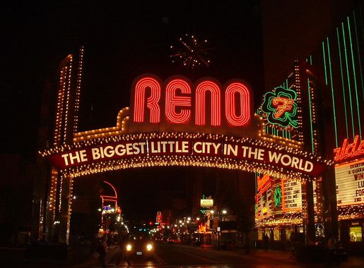 File:Reno downtown.jpg - Wikimedia Commons