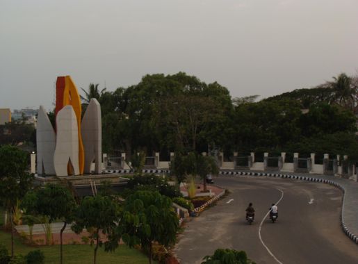 File:Service road to TIDEL Park.JPG - Wikimedia Commons