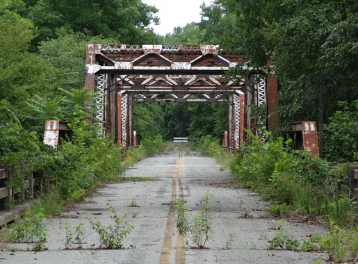 File:Abandoned bridge over Roanoke River; Clover, VA; 2013-07-14.JPG -  Wikimedia Commons