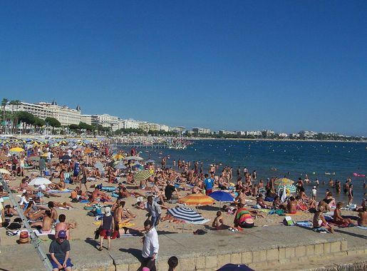 File:Cannes Plage.JPG - Wikimedia Commons