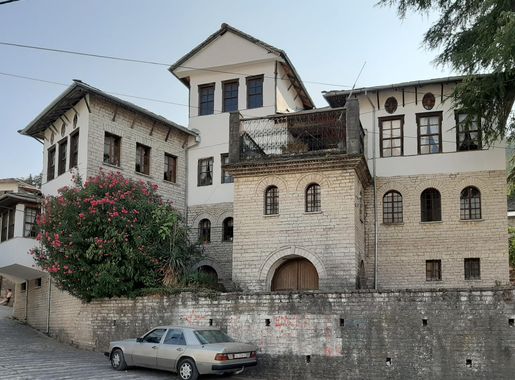 File:Ethnographic Museum of Gjirokaster 31.jpg - Wikimedia Commons