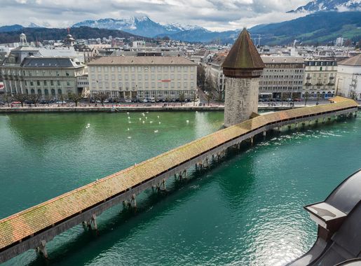File:Kapellbrücke Reuss Luzern LU 20170319-jag9889.jpg - Wikimedia Commons