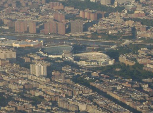 File:Aerial View of Old and New Yankee Stadiums - August 2008.jpg -  Wikimedia Commons