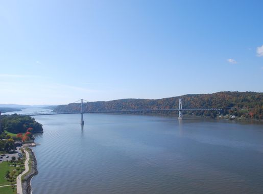 File:Bird's-eye view of Hudson River from walkway 2.JPG - Wikimedia Commons