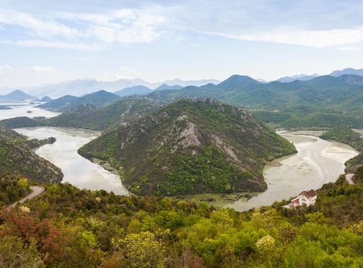 File:Lago Skadar, Montenegro, 2014-04-14, DD 02.JPG - Wikipedia