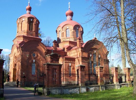 File:Cerkiew prawosławna w Białowieży 02.jpg - Wikimedia Commons