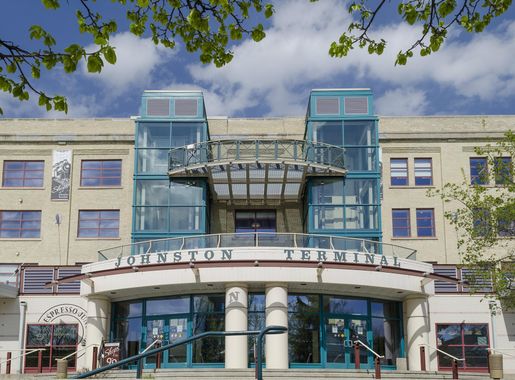 File:Johnston Terminal at the Forks, Winnipeg.jpg - Wikimedia Commons