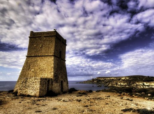 File:The Għajn Tuffieħa Tower, Malta.jpg - Wikimedia Commons