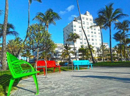 File:Miami Beach - South Beach buildings - Lummus Park and the Victor  Hotel.jpg - Wikimedia Commons