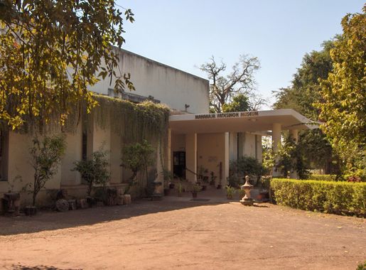 File:Baroda-Museum.jpg - Wikimedia Commons