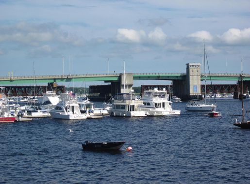 File:Gillis Bridge central portion - from southeast (2011).jpg - Wikimedia  Commons