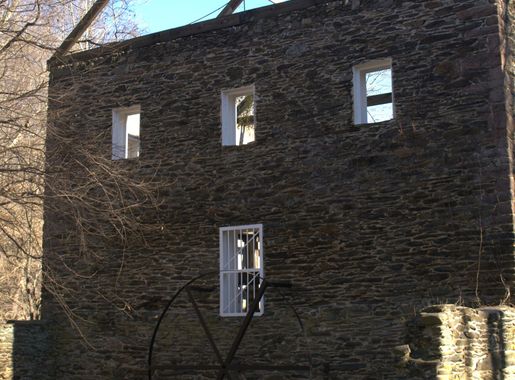 File:Remains of the Black Rock Mill in Seneca Creek State Park MD.jpg -  Wikimedia Commons