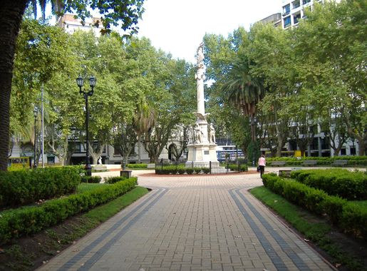 Archivo:Plaza 25 de Mayo Rosario 2.jpg - Wikipedia, la enciclopedia libre