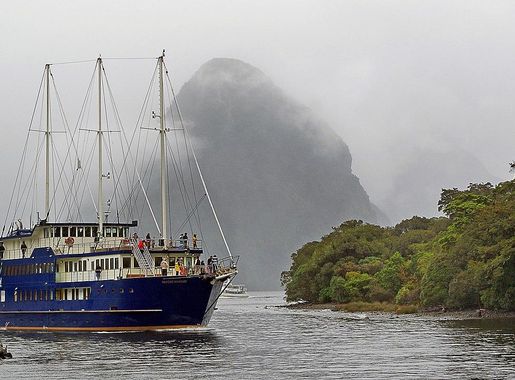 File:Milford Mariner Milford Sound. (8111857251).jpg - Wikimedia Commons