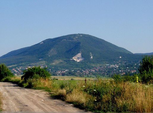 File:Pilis-Szántó.jpg - Wikimedia Commons