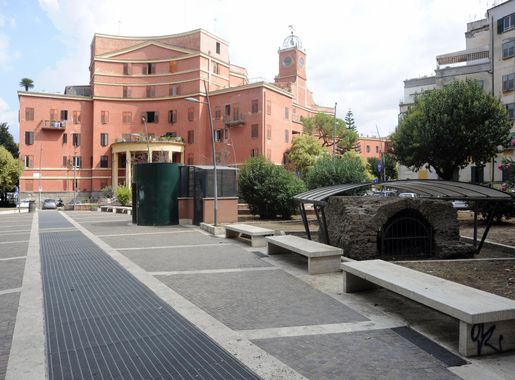 File:Albergo urbano rosso Garbatella 25082021 011.JPG - Wikipedia
