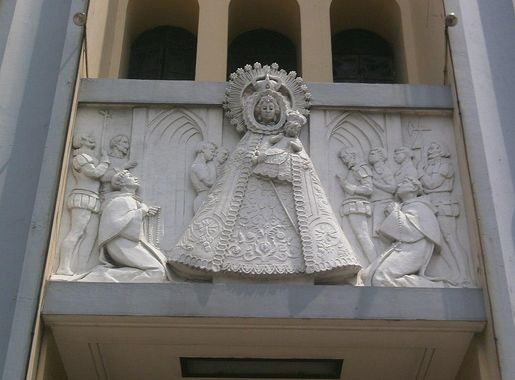 File:Santo Domingo Church Quezon City 04.JPG - Wikimedia Commons