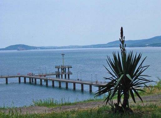 File:Sea Garden-Burgas (5).jpg - Wikimedia Commons
