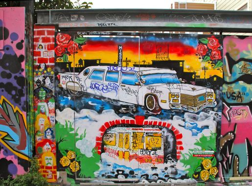 File:Mural in Clarion Alley, San Francisco USA - panoramio (1).jpg -  Wikimedia Commons