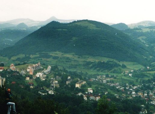 File:Szczawnica, Jarmuta, Male Pieniny z Bryjarki, 7.7.1998r.jpg -  Wikimedia Commons