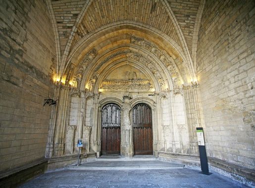 Fichier:Portail Grande chapelle par JM Rosier.jpg — Wikipédia