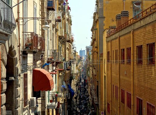 File:Naples spaccanapoli.JPG - Wikipedia