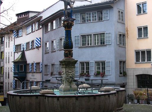 File:Zürich - Niederdorf - Stüssihofstatt - zur Schnidern IMG 1375.jpg -  Wikipedia