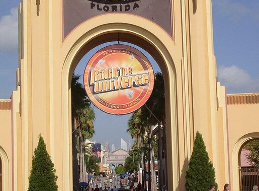 File:UniversalFloridaEntrance.jpg - Wikimedia Commons