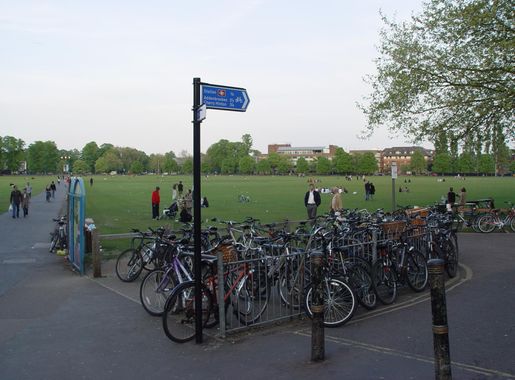File:Cambridge Parkers Piece Bicycle Racks.jpg - Wikipedia