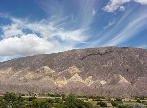 File:La Quebrada de Humahuaca - Argentina - Paleta del Pintor.jpg -  Wikimedia Commons