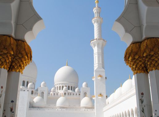 Gambar : Arsitektur, bangunan, lengkungan, tengara, tempat beribadah,  tempat-tempat menarik, mesjid, emirat, Islam, mengorientasikan, Abu Dhabi,  Masjid Syekh Zayid, masjid putih 2592x3872 - - 1189367 - Galeri Foto -  PxHere