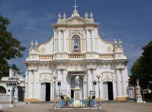 File:Puducherry Immaculate Conception Cathedral 2.jpg - Wikipedia