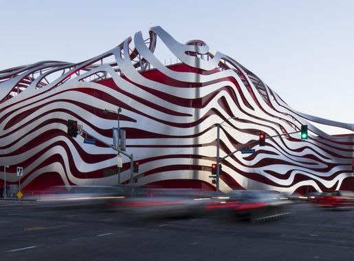 File:Petersen Automotive Museum.jpg - Wikipedia