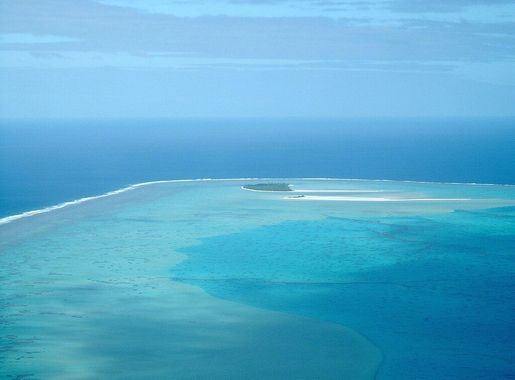 File:Maina Island, Aitutaki Lagoon, Cook Islands.jpg - Wikimedia Commons