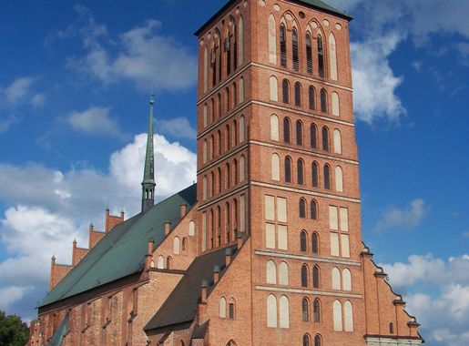 File:Braniewo - Bazylika mniejsza pw. św. Katarzyny.JPG - Wikipedia