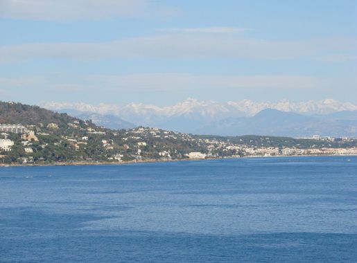 Fichier:From Ile Sainte Marguerite - panoramio - Alistair Cunningham  (1).jpg — Wikipédia