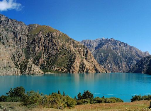 Phoksundo Lake in landscape in Nepal image - Free stock photo - Public  Domain photo - CC0 Images