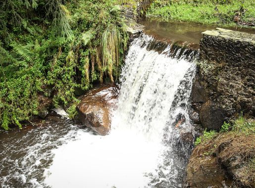 Archivo:Cascada del Río Santo Desierto.jpg - Wikipedia, la enciclopedia  libre