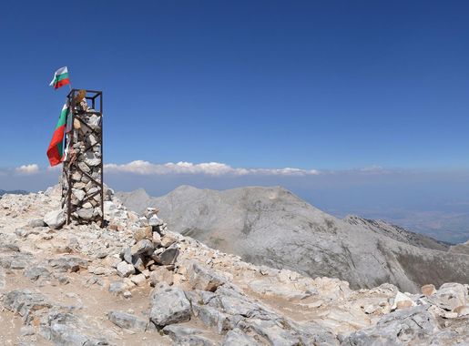File:Pirin - Vihren peak.JPG - Wikimedia Commons