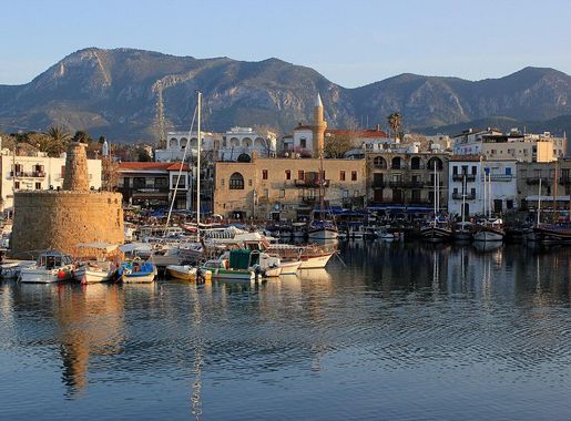 File:Kyrenia Harbour 4.JPG - Wikimedia Commons