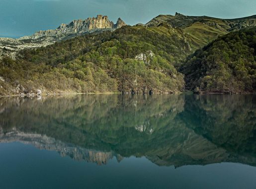 Fayl:Lake Maralgol and Kapaz mount.jpg — Vikipediya