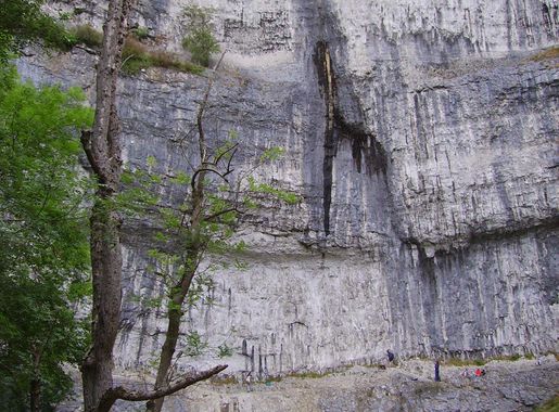 File:Malham Cove 27.JPG - Wikipedia