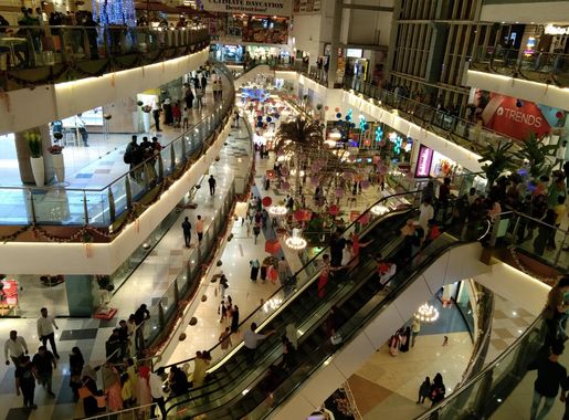 File:Z Square Mall - Kanpur 20220505 203247.jpg - Wikimedia Commons