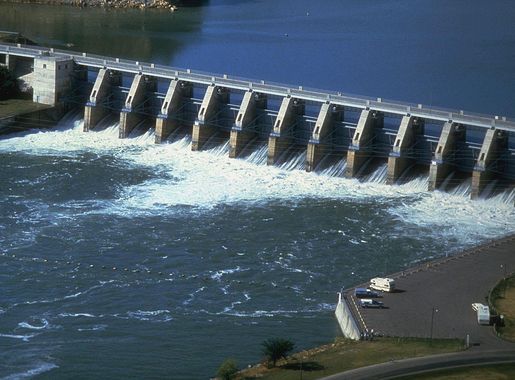 File:USACE Gavins Point Dam.jpg - Wikimedia Commons