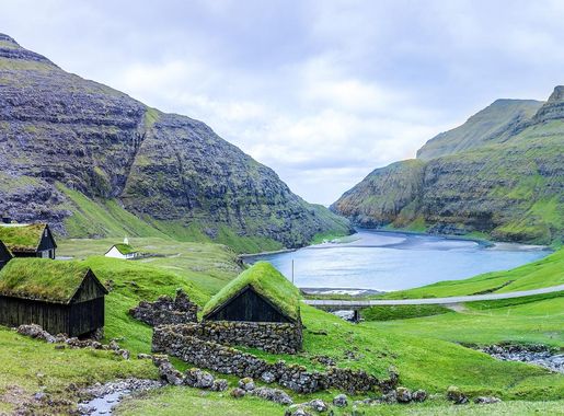 File:Saksun, Faroe Islands.jpg - Wikimedia Commons