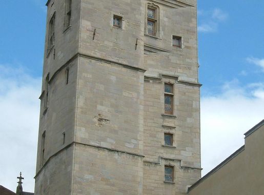 File:Dijon - Tour Philippe le Bon.JPG - Wikimedia Commons
